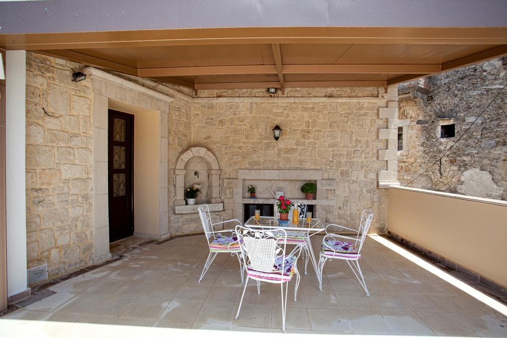 Villa Erontas Aryiroúpolis Esterno foto